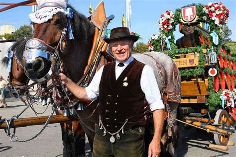 10 Tips For Surviving Oktoberfest Fodors Travel Guide