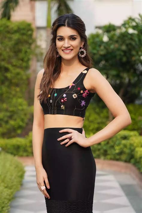 Kriti Sanon Hot Looks In Black Outfit Actresswood Actress Wood