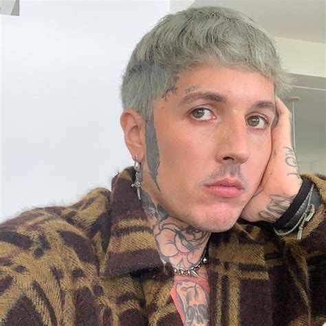 Pin On Oliver Sykes