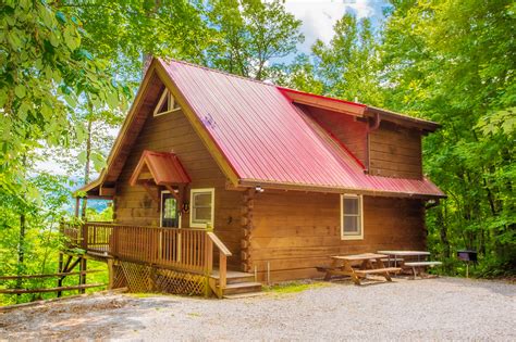 Secluded View: 2 Bedroom Vacation Cabin Rental Sevierville TN (134091 ...