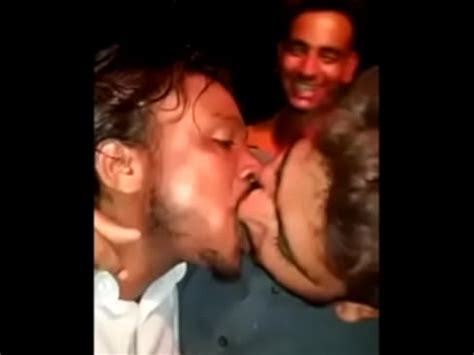 Indian Gays Kissing Each Other Non Stop XVIDEOS