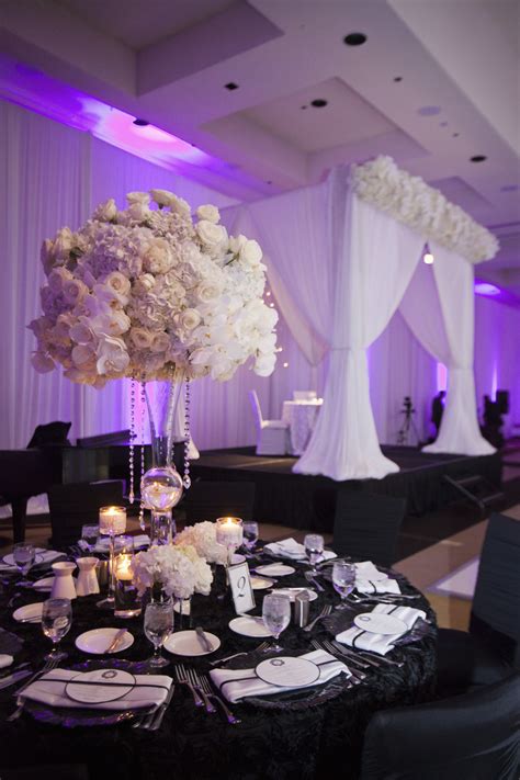 Extravagant White Flower Ball Centerpiece Check Out The Backdrop Ball