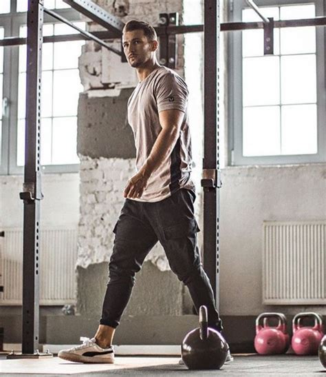 21 Sporty Gym Outfit Ideas That All Men Must Know Fashionlookstyle