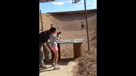 9 year old girl kills arizona shooting instructor with uzi in accident the washington post