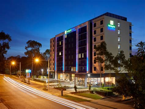 The anatomy of a one week trip to australia). Holiday Inn Express Sydney Macquarie Park - Hotel Reviews ...