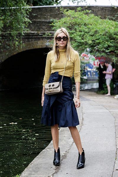 26 Cool Girl Outfits From London Fashion Week The Kit Fashion Cool