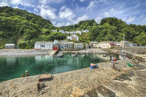 10 Most Picturesque Villages In Devon Head Out Of Plymouth On A Road