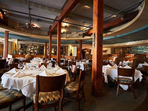 20 Best Restaurants In The French Quarter To Visit Now