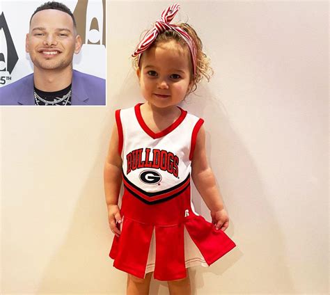 Kane Brown Shares Photo Of Daughter Kingsleys Uga Cheerleading Outfit