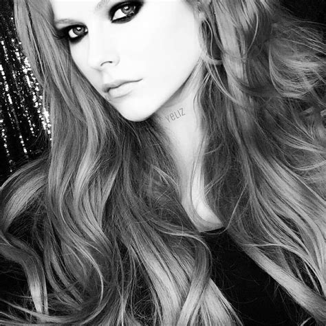 207 Beğenme 2 Yorum Instagramda Avril Lavigne Avrilpedia Queen Myedit Avrillavigne