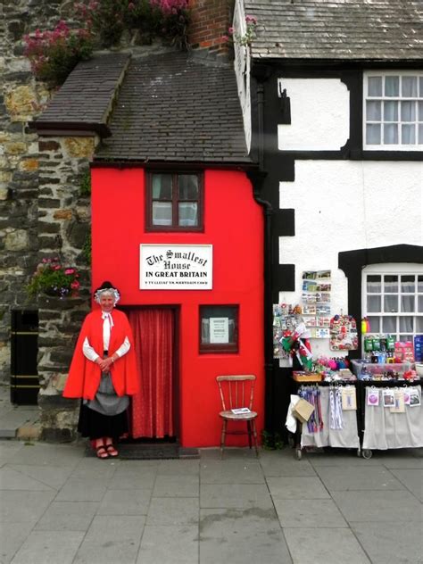 The Smallest House In Britain Is In The Beautiful City Of Conwy North