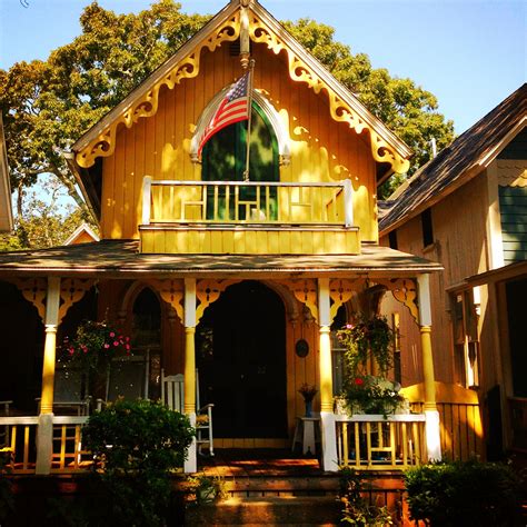 Oak Bluffs Cottage Marthas Vineyard Cute Little Houses Victorian