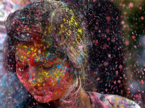 Hindus Celebrate Holi The Festival Of Colors Across India Ap Photos