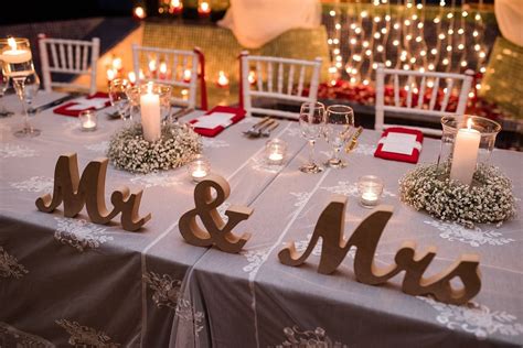10 Lovable Bride And Groom Table Decoration Ideas 2020
