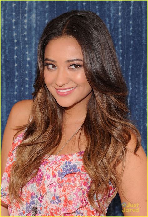 Shay Mitchell Live Your Life Campaign Launch In Nyc Photo 484308