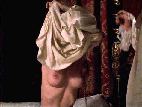 Uma Thurman Showing Her Nice Big Tits In Nude Movie Scenes Porn