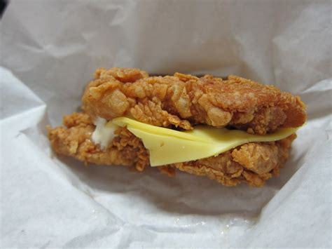 We tried the kuro burger in japan, so we couldn't miss the zinger double down king in south korea. KFC Zinger Double Down is Here! | Glich's Life