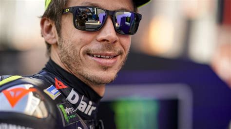 Motogp Rossi Teases His Girlfriend And The Picture Goes Viral Motosprint