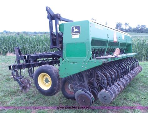 John Deere 515 Grain Drill With Yetter No Till Cart In Fairfax Mo