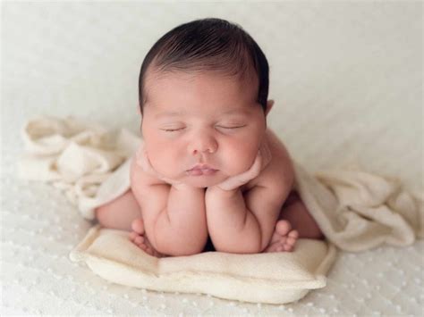 Fotografo De Newborn Recien Nacido En Barcelona Atypical Photos
