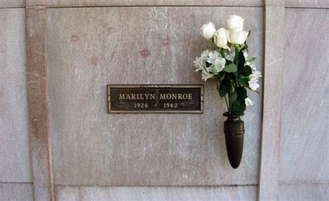 Marilyn Monroe Lápidas Famosas Marilyn Monroe Tumbas Famosas