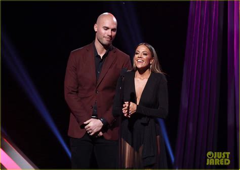 Jana Kramer Reveals She Sold Her Wedding Ring Amid Divorce From Mike Caussin Photo 4570757
