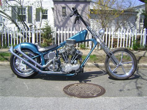Alles in beeldhouwen & vormen. 1957 Harley-Davidson® FL Panhead Softail Chopper (Blue ...
