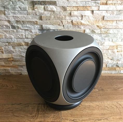 These small earbuds are packed with big bang & olufsen signature sound to deliver a pristine and authentic listening experience as tuned by the acclaimed sound engineers at bang & olufsen. Bang and Olufsen - Beolab 2 Active Subwoofer - Catawiki