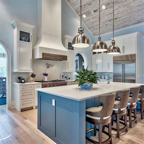 Gorgeous Coastal Kitchen Design Ideas 08 Pimphomee