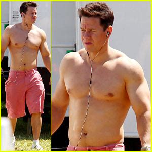 Mark Wahlberg Shirtless For Pain Gain Mark Wahlberg Shirtless Just Jared Celebrity
