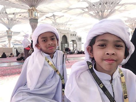 Maybe you would like to learn more about one of these? "Anak-Anak Lelaki Saham Mommy Di Sana." Bawa Anak Tunai ...