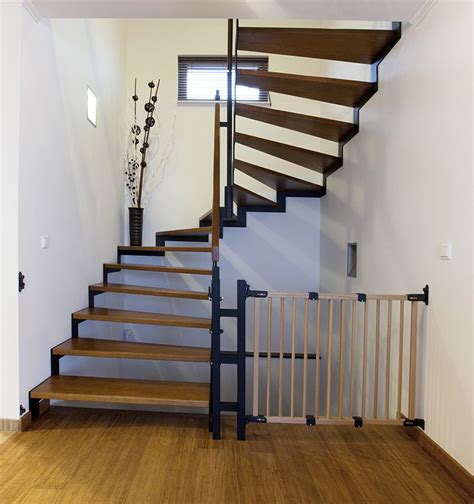 Stufe für stufe „qualität und design. Stahlwangentreppe | Stahlwangentreppe, Treppe ...