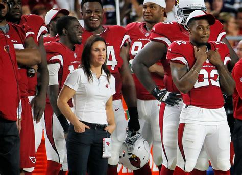 The First Female Coach In Nfl History Talks To Yahoo News Female