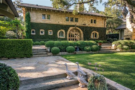 Inside the Secret Mansions of Montecito, California’s Discreet Hamptons