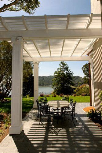 Turning a modern garden pergola into a sheltered space fit for habitation also during chilly months: Full real roof vs. Pergola running the length of back deck ...