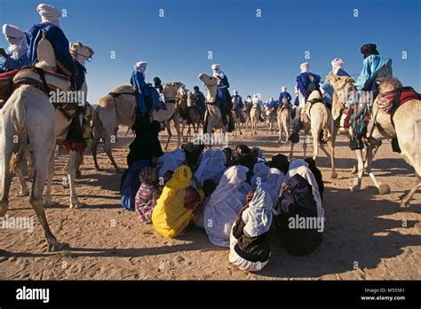 Algeria Near Tamanrasset Sahara Desert People Of Tuareg Tribe During