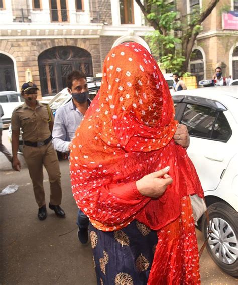South indian actress shweta kumari was spotted at the ncb office today after getting arrested in a drug case. Tollywood Actress Shweta Kumari Arrived at NCB Office ...