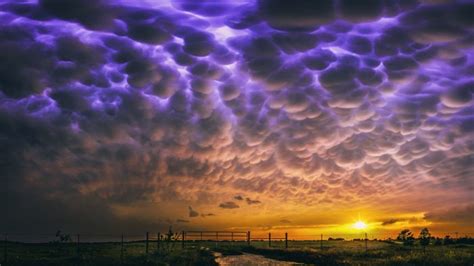 Higgins Storm Chasing Mammatus Clouds