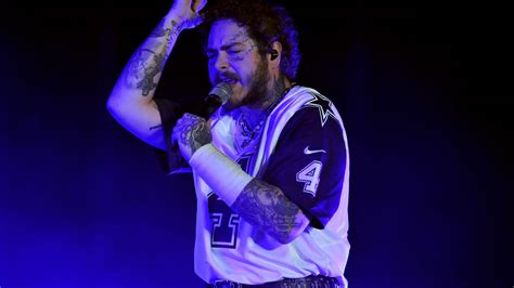 Post Malone Tucks In His Jersey Dont Be Like Post Malone