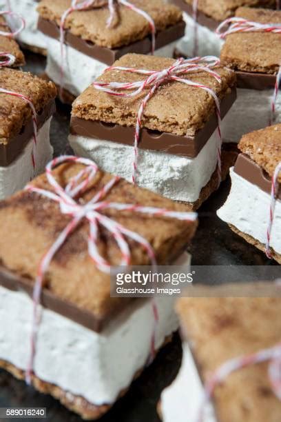 Graham Cracker Square Photos And Premium High Res Pictures Getty Images