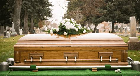 Woman Presumed Dead Wakes Up Inside Her Own Coffin