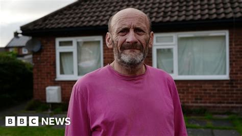 Universal Credit Claimants Struggling To Cope Bbc News