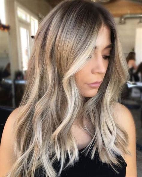 15 Chicest Blonde Wavy Hairstyles For Women Hairstylecamp