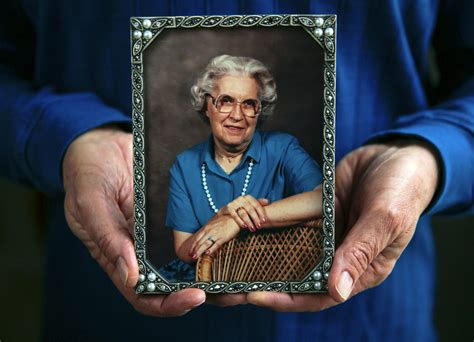 Dementia Puts Seniors At Risk Of Financial Abuse Money Dallas News