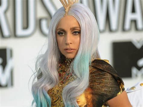 Lady Gaga Vmas 2010 Top Awards Winner Wows In Multiple Dresses Cbs News