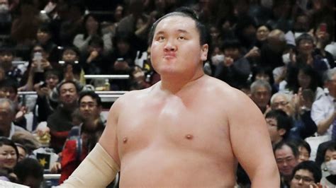 Sumo Sumo Returns To Two Yokozuna System For March