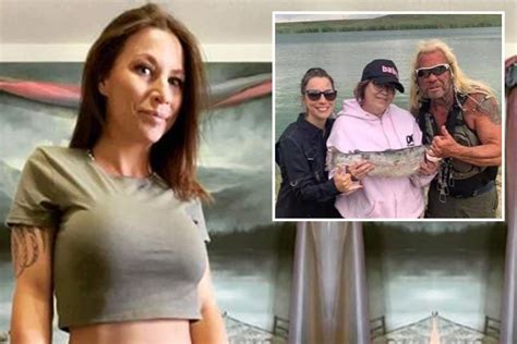 Dog The Bounty Hunters Daughter Lyssa Shows Off Abs In Crop Top After
