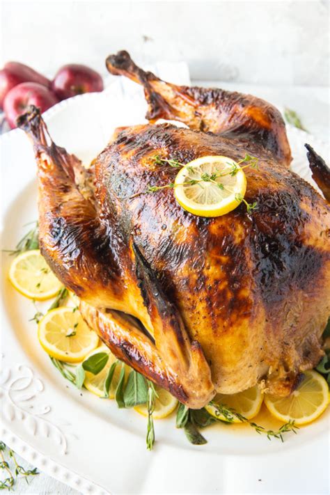 Juicy Roast Turkey How To Cook A Turkey Easy Peasy Meals