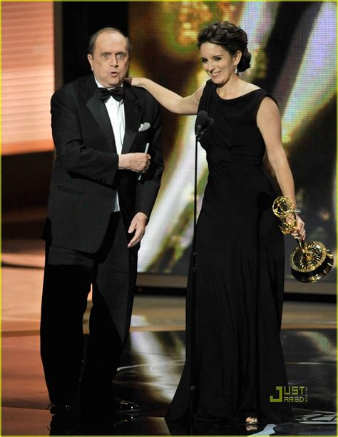 Tina Fey Emmy Awards 2009 With Mariska Hargitay Photo 2232112 2009