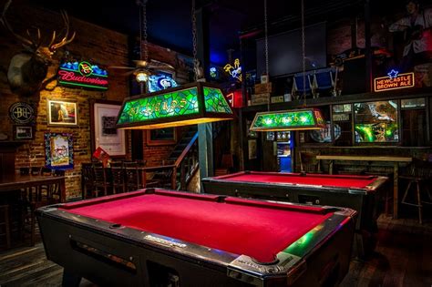 Wichitas Best Dive Bars Drinking In Kansas